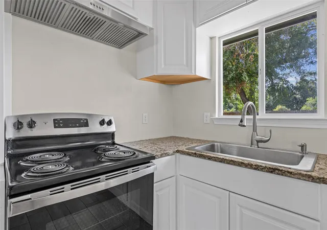 Photo 4 of Single family home for sale at 1531 Lahn Rd, New Braunfels, TX 78130 | MLS# 6573359 | Listing updated on 2026-09-15