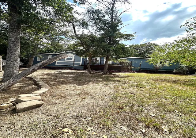 Photo 3 of Manufactured home for sale at 117 Shoshoni Dr, Smithville, TX 78957 | MLS# 5688357 | Listing updated on 2026-09-29