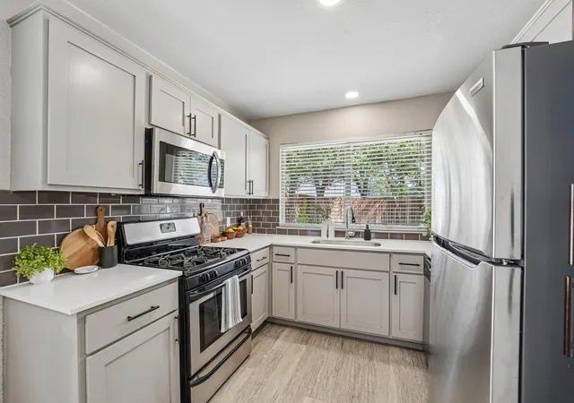 Photo 3 of Single family home for sale at 704 Buckingham Pl, Austin, TX 78745 | MLS# 6356783 | Listing updated on 2026-10-17