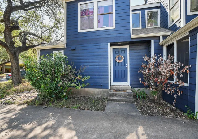 Photo 4 of House for sale at 7100 Woodhue Ct, Austin, TX 78745 | MLS# 9101178 | Listing updated on 2026-09-24