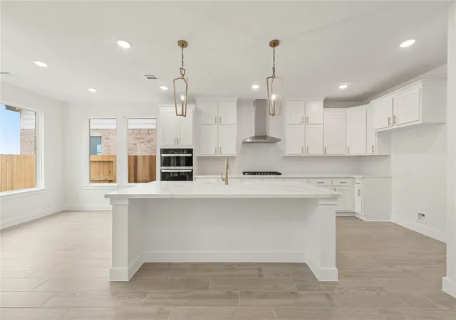 Photo 4 of Single family home for sale at 8112 Royal Mint Cv, Lago Vista, TX 78645 | MLS# 4232661 | Listing updated on 2026-09-12
