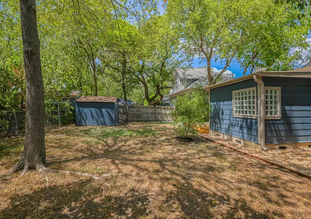 Photo 20 of Single family home for sale at 1001 E 39th Street, Austin, TX 78751 | MLS# 6658987 | Listing updated on 2026-09-12