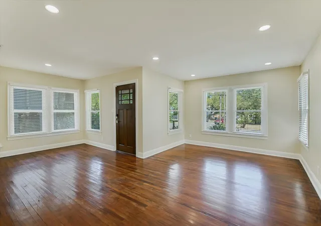 Photo 4 of Single family home for sale at 1001 E 39th Street, Austin, TX 78751 | MLS# 6658987 | Listing updated on 2026-09-12