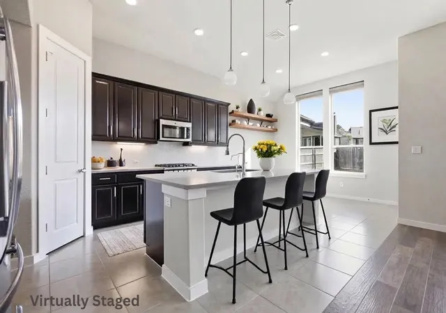 Photo 3 of Single family home for sale at 6711 Calabria Dr, Round Rock, TX 78665 | MLS# 9531045 | Listing updated on 2026-10-04