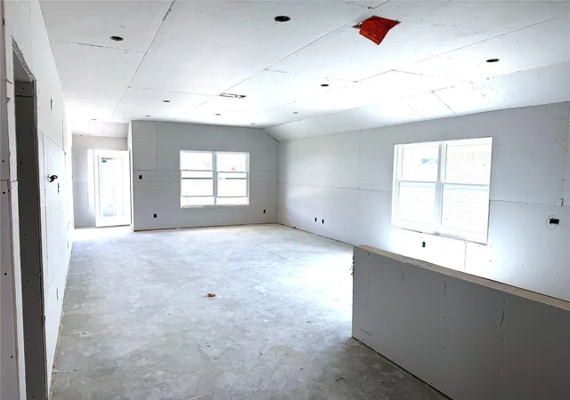Photo 3 of Single family home for sale at 604 Quail Convey Dr, Jarrell, TX 76537 | MLS# 5290792 | Listing updated on 2026-10-20