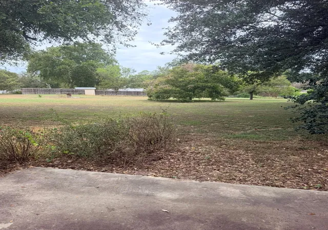 Photo 11 of Manufactured home for sale at 151 Oak Dr, Mc Queeney, TX 78123 | MLS# 6464978 | Listing updated on 2026-09-22