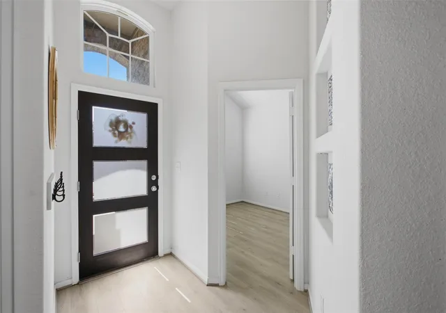 Photo 3 of Single family home for sale at 1061 Blue Oak Blvd, San Marcos, TX 78666 | MLS# 3220441 | Listing updated on 2026-10-07