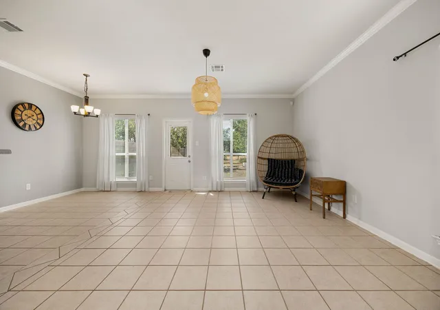Photo 3 of Condo for sale at 8909 Mountain Shadows Cv #B, Austin, TX 78735 | MLS# 2520101 | Listing updated on 2026-09-17