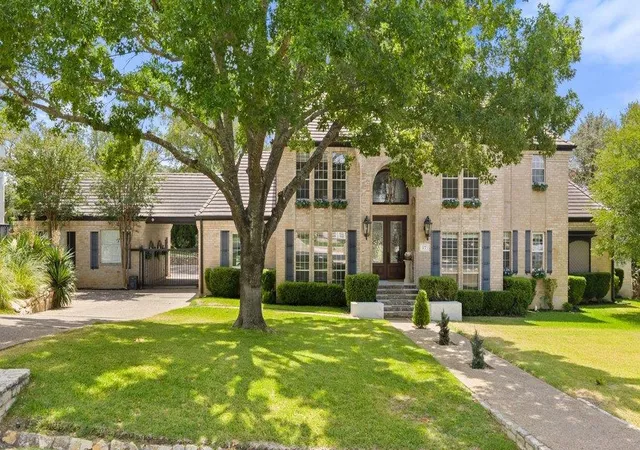 Single family home for sale at 17 Hedgebrook Way, The Hills, TX 78738 | MLS# 8086387 | Listing updated on 2026-09-12