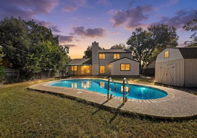 Photo 2 of Single family home for sale at 1702 Oakridge Dr, Round Rock, TX 78681 | MLS# 7526238 | Listing updated on 2026-10-09