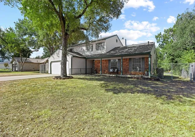 Photo 4 of Single family home for sale at 1702 Oakridge Dr, Round Rock, TX 78681 | MLS# 7526238 | Listing updated on 2026-10-09