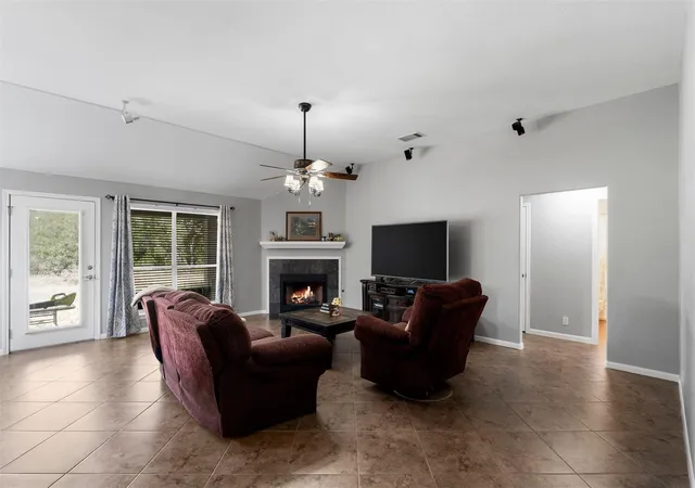 Photo 4 of Single family home for sale at 284 Honeycomb Cir, Driftwood, TX 78619 | MLS# 3113833 | Listing updated on 2026-09-12