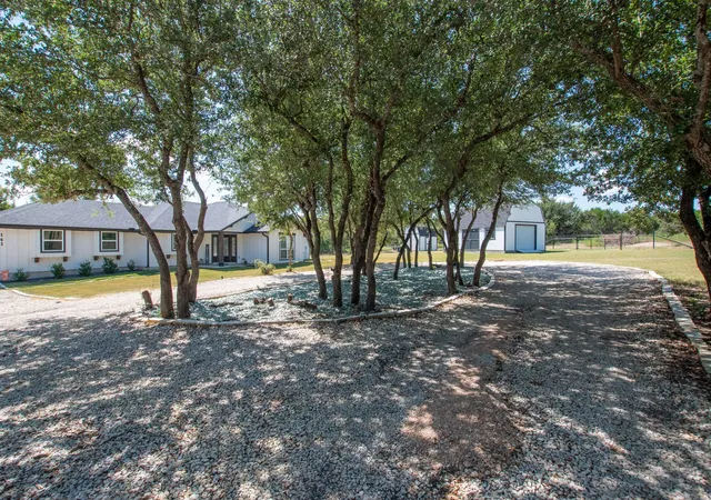 Photo 3 of Single family home for sale at 141 Bugatti Ct, Burnet, TX 78611 | MLS# 6618296 | Listing updated on 2026-09-13