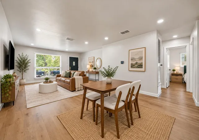 Photo 2 of Single family home for sale at 511 Arbor Ln, Austin, TX 78745 | MLS# 4513763 | Listing updated on 2026-10-09
