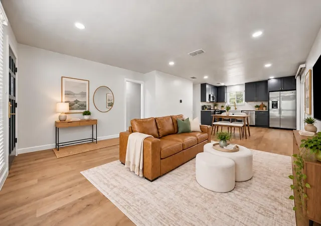 Photo 4 of Single family home for sale at 511 Arbor Ln, Austin, TX 78745 | MLS# 4513763 | Listing updated on 2026-10-09
