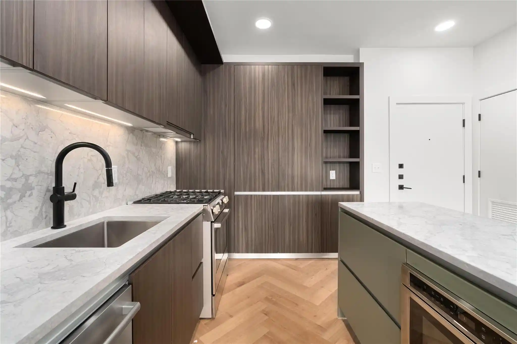 Listing Photo 2 - Condo for sale in 2209 S 1St St located at 2209 S 1St St, Austin, TX 78704 - Unit #311