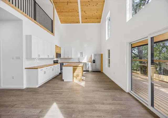 Photo 4 of Single family home for sale at 34 Pleasant Valley Dr, Wimberley, TX 78676 | MLS# 8439612 | Listing updated on 2026-09-12
