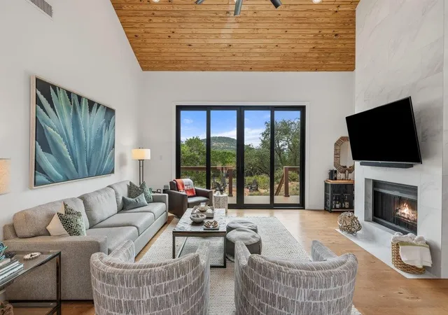 Photo 1 of Single family home for sale at 109 Freedom Dr, Wimberley, TX 78676 | MLS# 4531391 | Listing updated on 2026-09-27