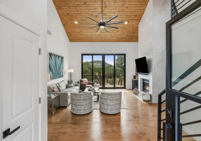 Photo 4 of Single family home for sale at 109 Freedom Dr, Wimberley, TX 78676 | MLS# 4531391 | Listing updated on 2026-09-27