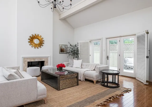Photo 1 of Condo for sale at 3111 Windsor Rd #E, Austin, TX 78703 | MLS# 8175814 | Listing updated on 2026-10-08