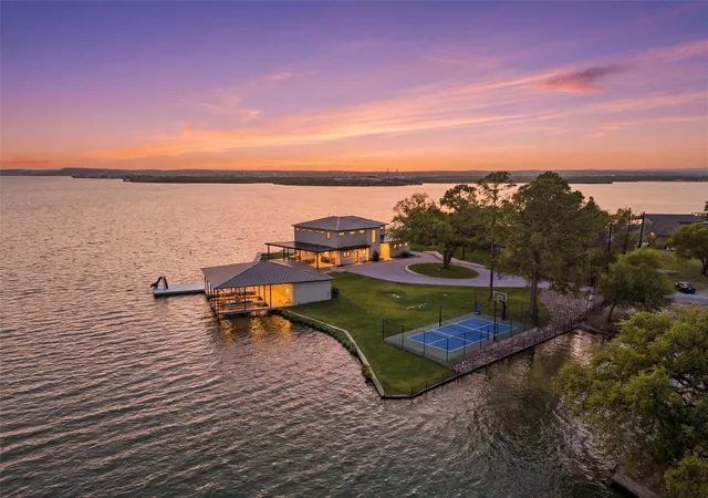 Photo 1 of Mansion for sale at 421 Hillview Dr, Granite Shoals, TX 78654 | MLS# 1903274 | Listing updated on 2026-09-25