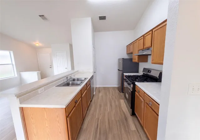 Photo 2 of Townhouse for sale at 172 Prairie Springs Loop, Georgetown, TX 78626 | MLS# 3543665 | Listing updated on 2026-10-08