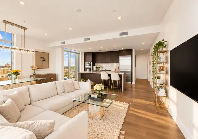 Photo 3 of Condo for sale at 501 West Ave #3404, Austin, TX 78701 | MLS# 2309041 | Listing updated on 2026-09-24