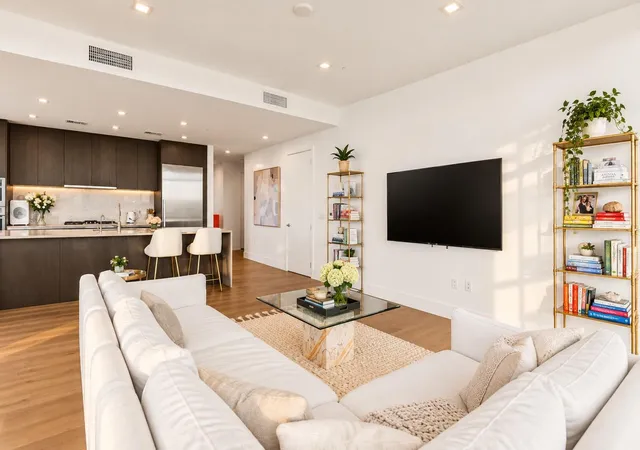 Photo 4 of Condo for sale at 501 West Ave #3404, Austin, TX 78701 | MLS# 2309041 | Listing updated on 2026-09-24