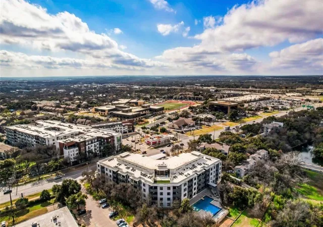 Listing Photo 2 - Condo for sale in building located at 3600 S Lamar Blvd, Austin, TX 78704 - Unit #215