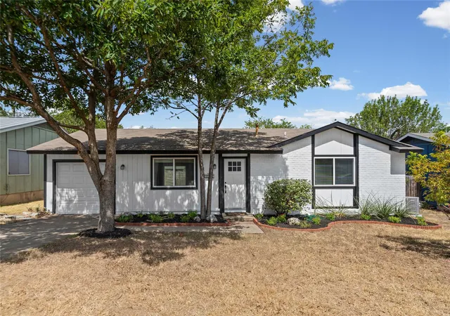 Photo 2 of Single family home for sale at 2808 Dillion Hl Dr, Austin, TX 78745 | MLS# 3442734 | Listing updated on 2026-10-07