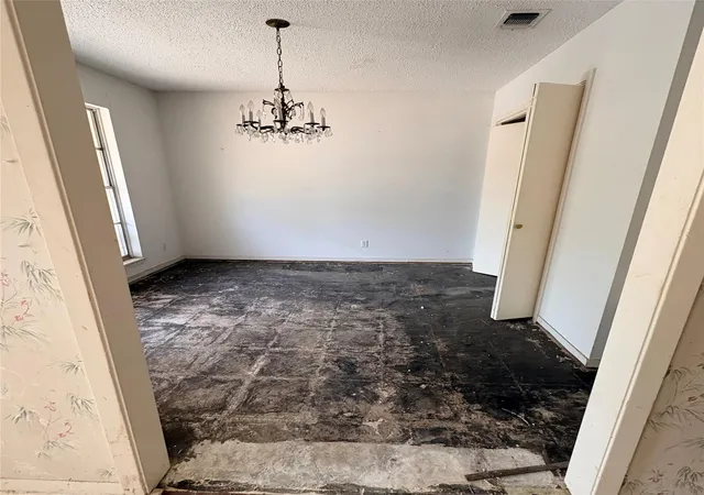Photo 2 of Single family home for sale at 2706 Thrushwood Dr, Austin, TX 78757 | MLS# 5495698 | Listing updated on 2026-10-05