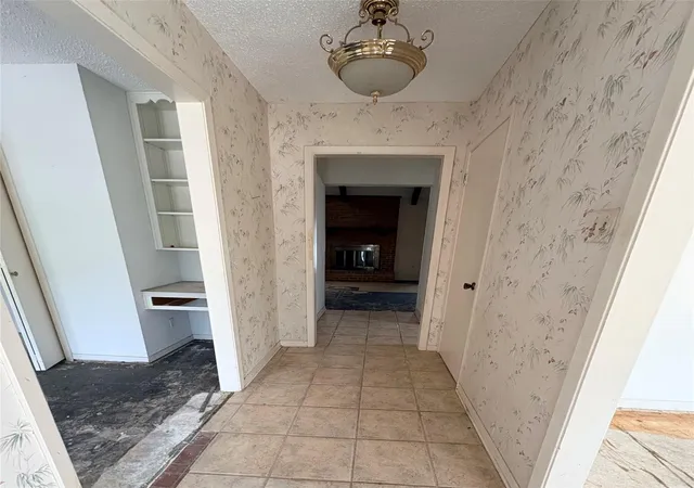 Photo 4 of Single family home for sale at 2706 Thrushwood Dr, Austin, TX 78757 | MLS# 5495698 | Listing updated on 2026-10-05