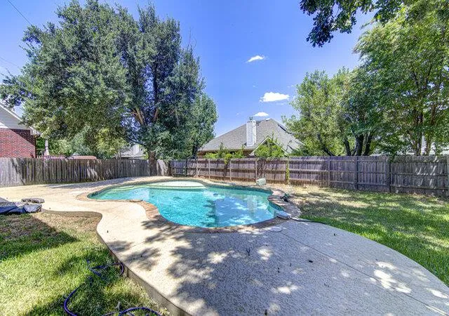 Photo 4 of Single family home for sale at 1717 Apache Trl, Round Rock, TX 78665 | MLS# 7688936 | Listing updated on 2026-09-24