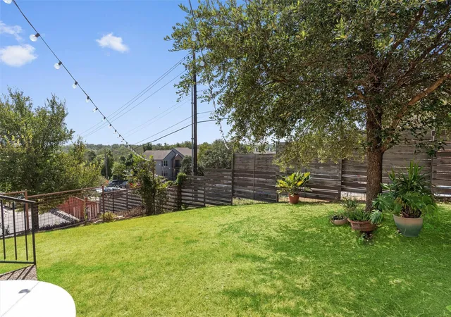 Photo 2 of Condo for sale at 2017 Geniveive Ln, Austin, TX 78741 | MLS# 3050007 | Listing updated on 2026-10-02
