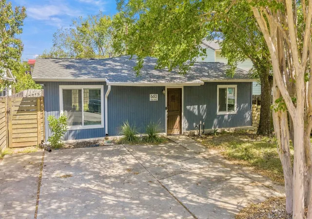 Photo 2 of Sale Pending at 6612 Cruz St, Austin, TX 78741 | MLS# 3870778 | Listing updated on 2026-09-21