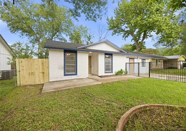 Photo 2 of Single family home for sale at 4502 Turnstone Dr, Austin, TX 78744 | MLS# 9068200 | Listing updated on 2026-09-23