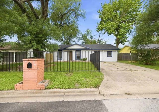 Photo 3 of Single family home for sale at 4502 Turnstone Dr, Austin, TX 78744 | MLS# 9068200 | Listing updated on 2026-09-23