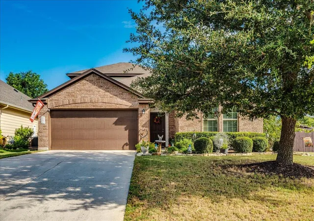 Photo 2 of Single family home for sale at 172 Mistflower Ln, Kyle, TX 78640 | MLS# 5874830 | Listing updated on 2026-10-01