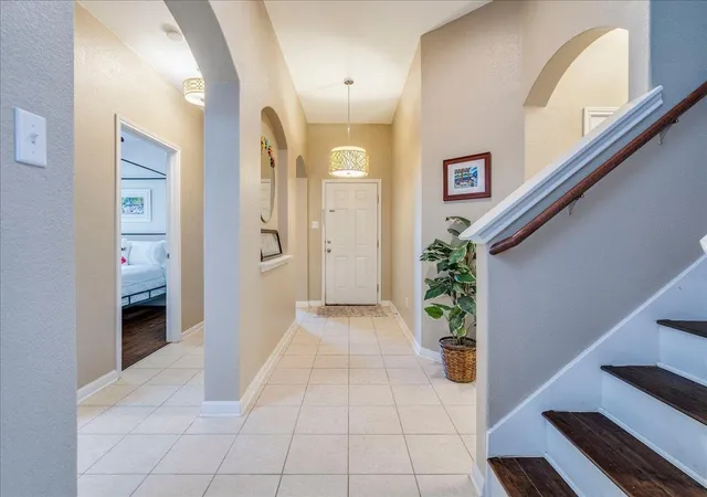 Photo 3 of Single family home for sale at 172 Mistflower Ln, Kyle, TX 78640 | MLS# 5874830 | Listing updated on 2026-10-01