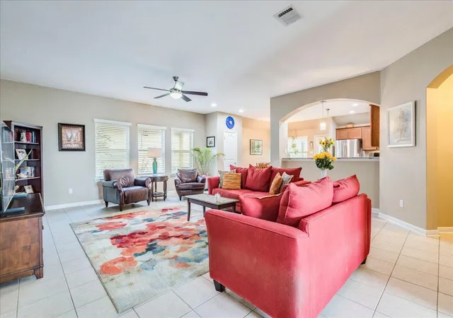 Photo 4 of Single family home for sale at 172 Mistflower Ln, Kyle, TX 78640 | MLS# 5874830 | Listing updated on 2026-10-01