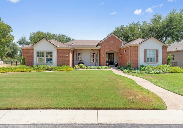 Photo 2 of Sale Pending at 189 Dove Holw Trl, Georgetown, TX 78633 | MLS# 1188640 | Listing updated on 2026-09-20