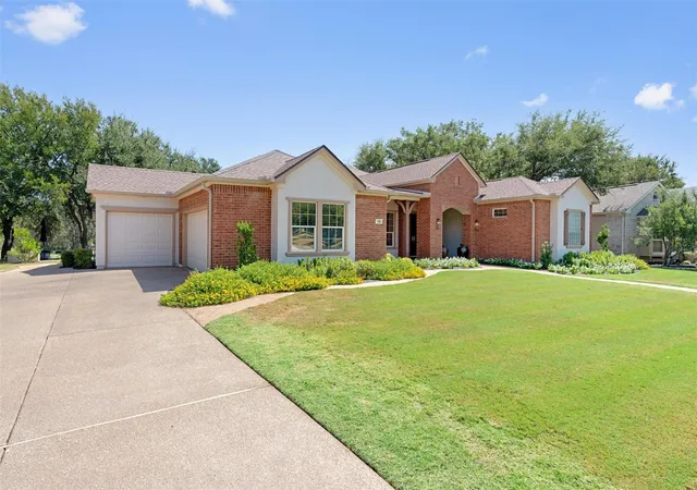 Photo 3 of Sale Pending at 189 Dove Holw Trl, Georgetown, TX 78633 | MLS# 1188640 | Listing updated on 2026-09-20