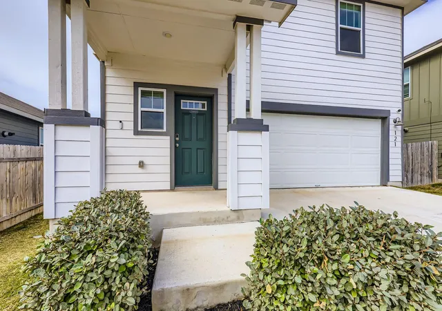 Photo 3 of Single family home for sale at 121 Morning Dawn Ln, Georgetown, TX 78628 | MLS# 2480952 | Listing updated on 2026-10-26