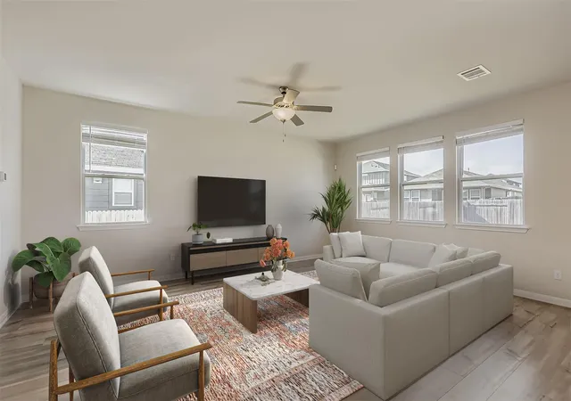Photo 4 of Single family home for sale at 121 Morning Dawn Ln, Georgetown, TX 78628 | MLS# 2480952 | Listing updated on 2026-10-26