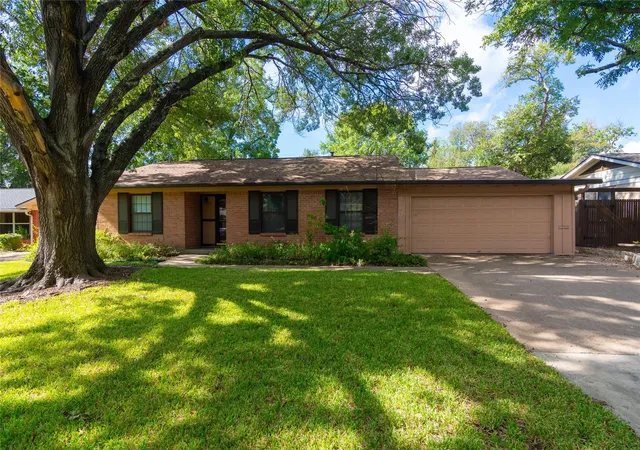 Single family home for sale at 3109 Pinecrest Dr, Austin, TX 78757 | MLS# 4847172