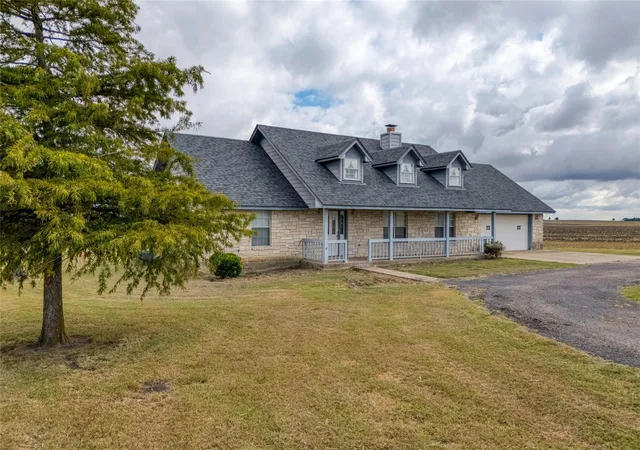 Photo 2 of Single family home for sale at 615 County Rd 357, Granger, TX 76530 | MLS# 9517464 | Listing updated on 2026-09-13