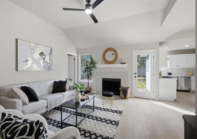 Photo 3 of Single family home for sale at 812 Honeysuckle Dr, Leander, TX 78641 | MLS# 1508005 | Listing updated on 2026-10-05