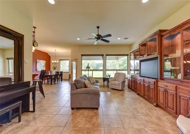 Photo 4 of Single family home for sale at 124 Marion St, Meadowlakes, TX 78654 | MLS# 4374164 | Listing updated on 2026-10-02