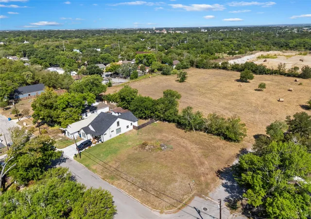 Photo 2 of Land for sale at 915 Torres St, Lockhart, TX 78644 | MLS# 2329869 | Listing updated on 2026-09-13