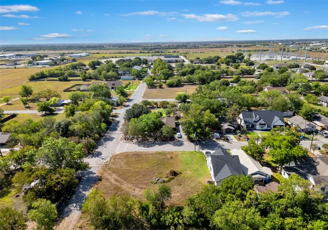 Photo 4 of Land for sale at 915 Torres St, Lockhart, TX 78644 | MLS# 2329869 | Listing updated on 2026-09-13